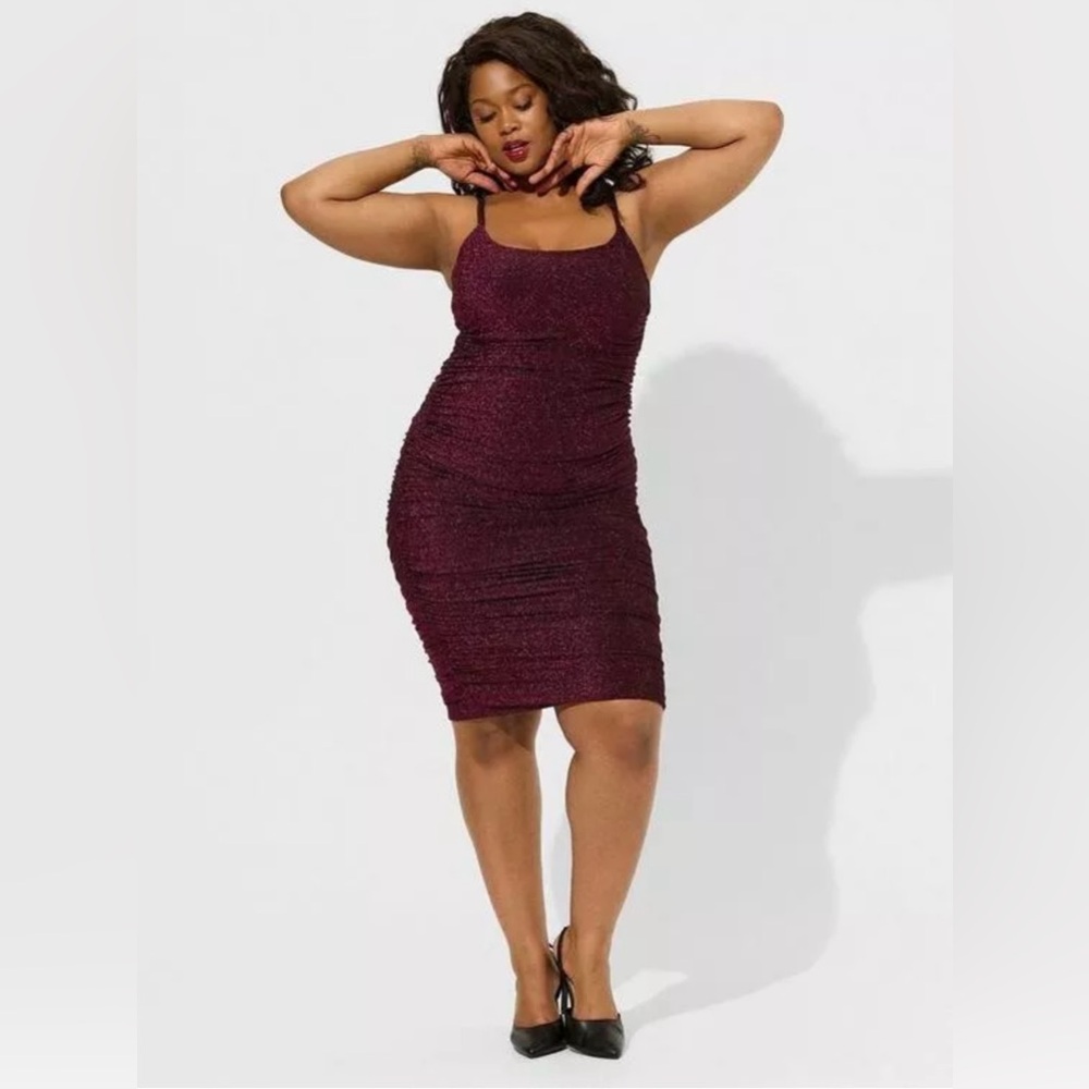 NWT Torrid Marilyn Monroe Ruched Midi Wiggle Dress. Size 2 (18/20) ❤️‍🔥